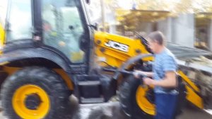 Профессиональная мойка KARCHER HD 6-16 4M - испытание на тракторе