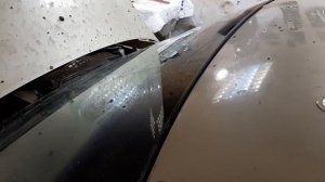 Подтекает лобовое