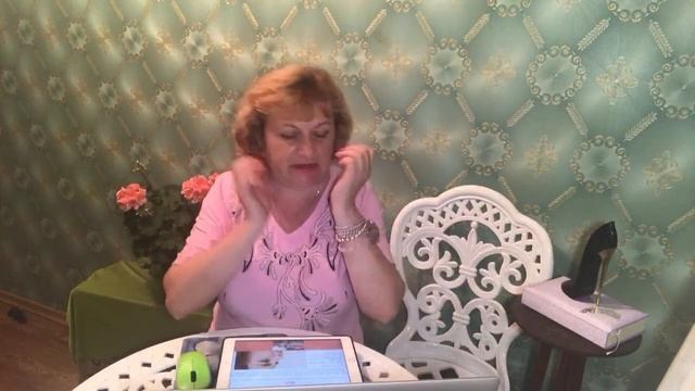 Вы должны уметь носить каблуки ...и свой возраст ! смотреть онлайн