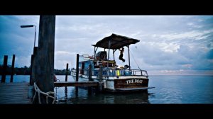 дом у дороги