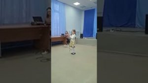 "Пестрый колпачок" музыка Г. Струве. Исполняет Семенова Ангелина.