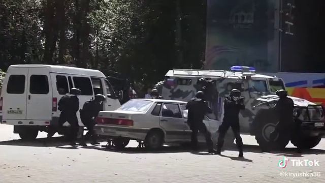 Так делают только русский ОМОН смотреть онлайн