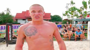 Боксер напоролся на ПСИХА из Праги !!!!