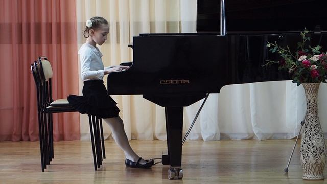 Элгар "Привет любви" смотреть онлайн