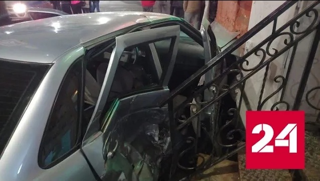 Пять человек оказались в больнице после столкновения "Приор" в Саратове - Россия 24 