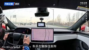 Кто кого? Zeekr 007, Lotus ELETRE R+, Zeekr 001 FR, Tesla S Plaid, Porsche Taycan, Audi RS E-tron G