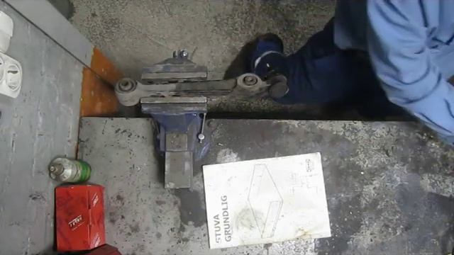 Замена сайлентблока прямого рычага