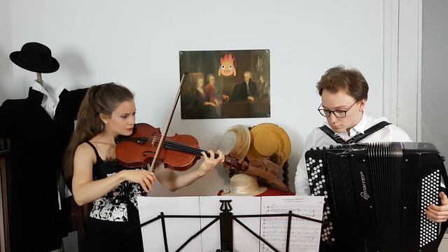 Le Château Ambulant - Main Theme Accordion  Viola cover