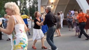 А МНЕ БЫ, А МНЕ БЫ! СЧАСТЛИВЫЕ МОМЕНТЫ ИЗ ПАРКА ГОРЬКОГО ХАРЬКОВ ТАНЦЫ