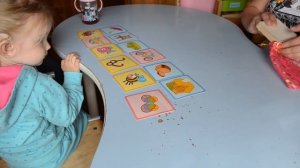 Занятие с ребенком / карточки ушарик / свойства предметов / сурдопедагог (КИ)