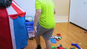 Игорь раздвоился вредная Курочкина не хочет убирать игрушки