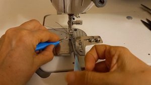 Приспособление для пришивания косой бейки