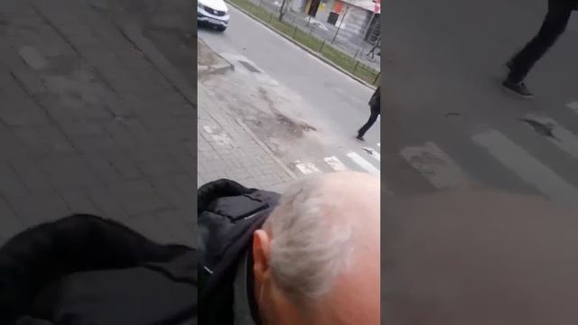 Пётр Порошенко был опущен АТОшником в Киеве