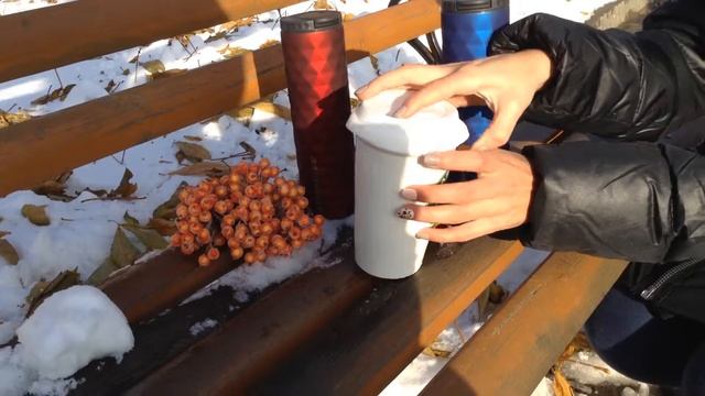 Термосы и керамические чашки. смотреть онлайн