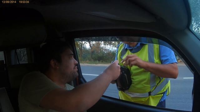 ШО У ВАС ТУТ?! Разговор с ДПС. смотреть онлайн