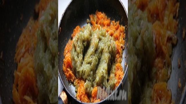 Пирожки с картошкой и солёными огурцами