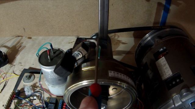 Измерение положения индуктивного датчика относительно ВМТ поршня смотреть онлайн