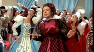 Верка Сердючка на балу