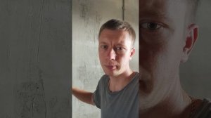 Штукатурка стен из газосиликата плиточным клеем под маяки с использованием штукатурной сетки