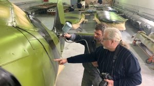 Покраска самолета И-15бис на заводе МАРЗ ДОСААФ. Фонд "Крылатая память Победы"