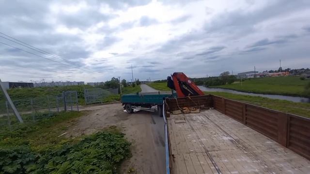 Манипулятор с прицепом. Движение задним ходом в рабочих условиях. #манипулятор смотреть онлайн