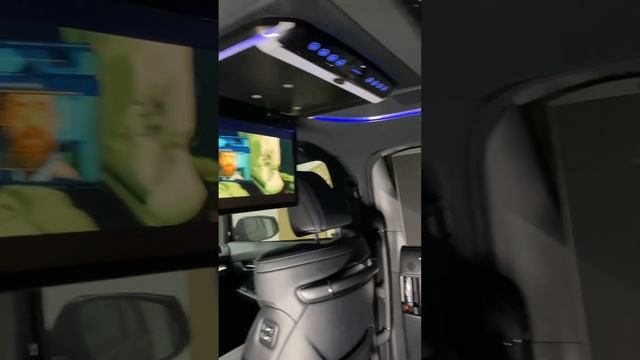 большой потолочный монитор установим в любой авто, как и в хтот Тойота Альфард с реальной гарантией смотреть онлайн