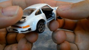 Unboxing Majorette Porsche 934