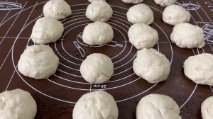 Пирожки со сливами. Очень вкусные, мягкие и пышные. Потрясающее дрожжевое тесто на кефире.