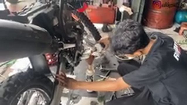 Service + Ganti oli Honda CRF 250 Rally | coba pakai Handgrip baru смотреть онлайн