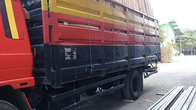 # PASUKAN SENGON #. UD Truk Nissan CK12, Truk Mitsubishi Fuso gandeng & Truk Hino Lohan смотреть онлайн