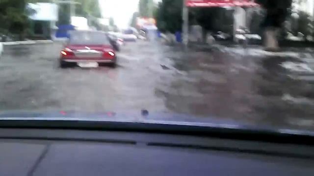 Саратов ул. 50 лет октября 2я дачная дождевой потоп 22.08.12 смотреть онлайн