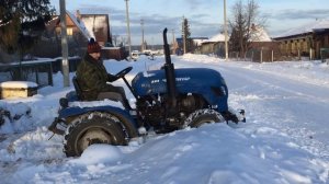 Полный привод зимой на минитракторе (РУСИЧ 224)                     Таскаем бревна