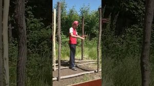 Постройка летнего душа как правильно закапывать столбы, часть 3.