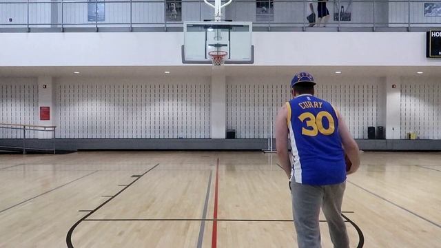 КАК НАУЧИТЬСЯ ИГРАТЬ В БАСКЕТБОЛ КАК ПРО?! смотреть онлайн