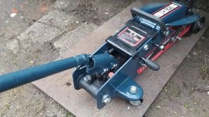 Распаковка — Подкатной домкрат Forsage TH22501CB (с фиксацией)
