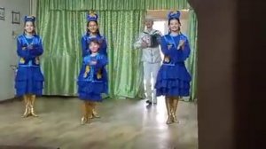 +563 Танцевальная группа ансамбля Яшьлек Татарский танец Апипа