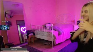 даша корейка танцует под антикобылу