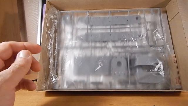 Модель танка КВ-1 Восточный экспресс (Eastern express). Распаковка. смотреть онлайн