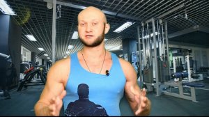 Приседания со штангой на плечах. Техника для мужчин и Сумо - для женщин