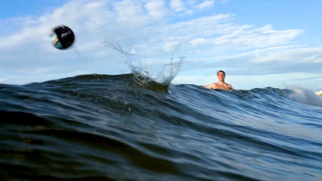 The Original Water Bouncing Waboba Balls смотреть онлайн