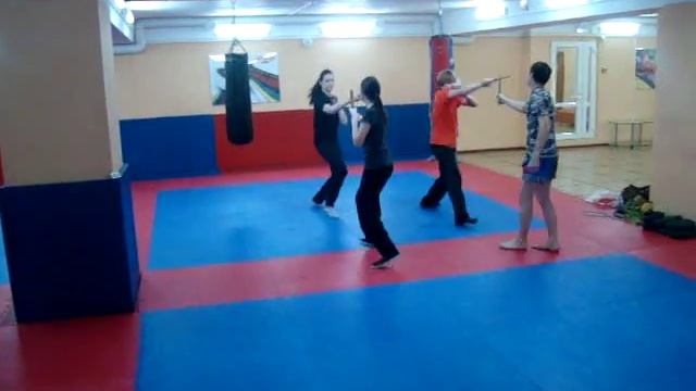 НОЖЕВОЙ БОЙ тренировка раздел фехтовальная координация смотреть онлайн