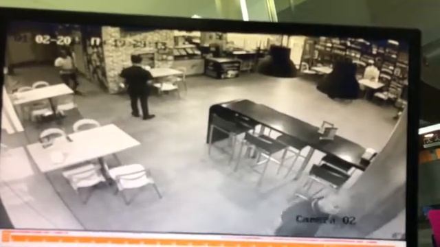 Прикол в пиццерии смотреть онлайн