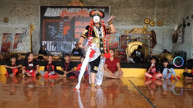 TOPENG SAMBA NAJWA SALSA смотреть онлайн