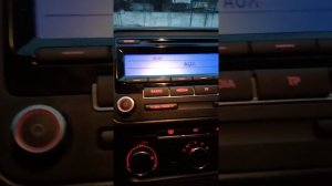 Фольксваген т5 2010 год, где аукс и юсб?