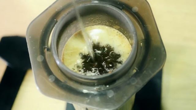 Как приготовить кофе помощью аэропресса смотреть онлайн