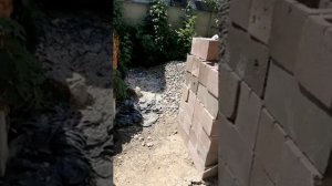 Постройка бюджетного гаража из еврозабора часть 1.