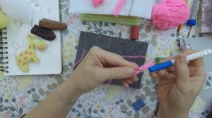 Брошь Лошадка. Урок по сухому валянию.