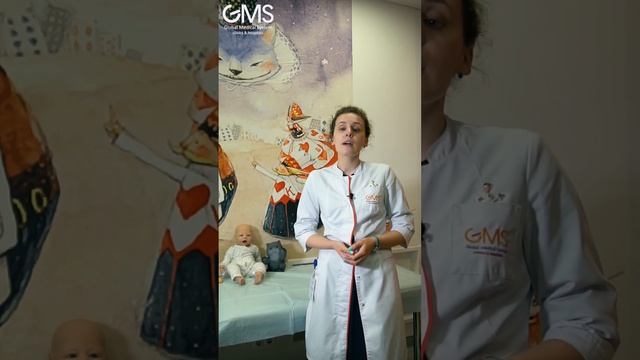 ФЕБРИЛЬНЫЕ СУДОРОГИ У РЕБЕНКА. ЧТО ДЕЛАТЬ? | Рассказывает педиатр GMS Clinic Мария Фадеева #shorts