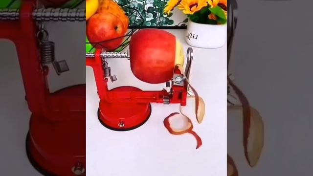 аппарат для нарезки и чистки овощей и фруктов.
