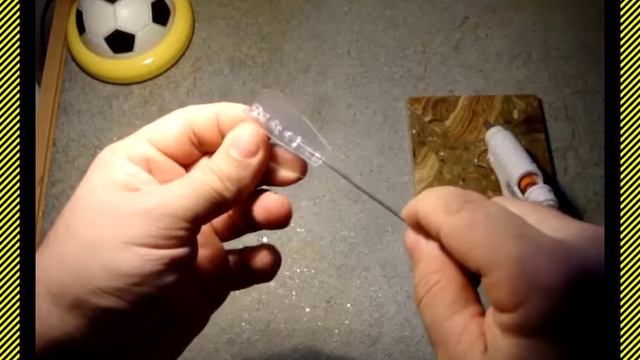 Как сделать элегантный ДРОТИК ДАРТС из проволоки за 1 минуту бесплатно. Втыкается во все! Опасно! смотреть онлайн